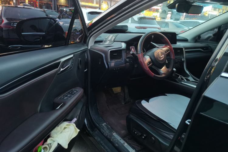 Used Lexus RX 2020 Facelifted 300 4x4 Elegant Edition Driver Seat