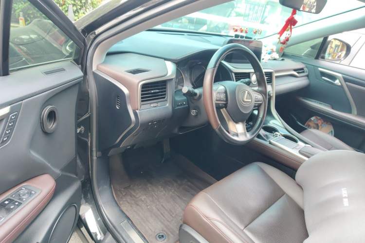 Used Lexus RX 2020 300 4x4 Elegant Edition China VI Driver Seat