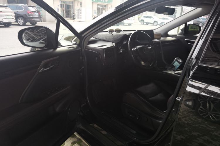 Used Lexus RX 2020 300 4x4 Elegant Edition China VI Driver Seat