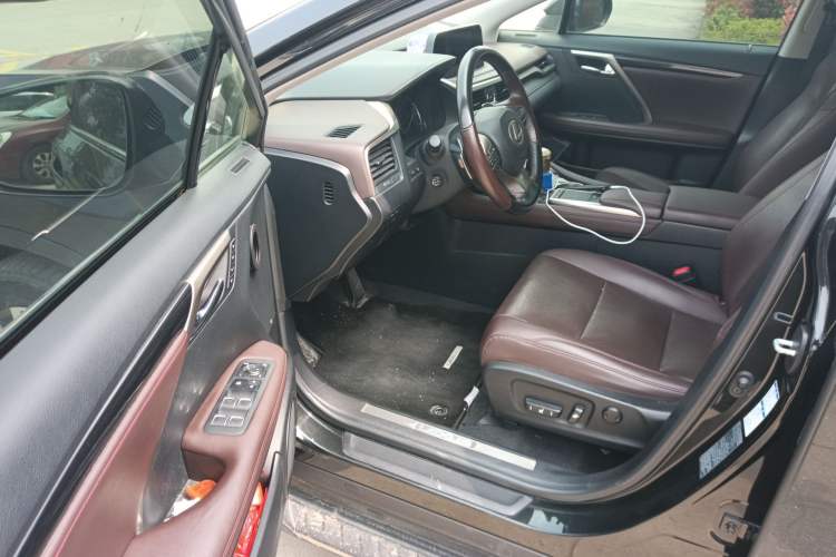 Used Lexus RX 2020 300 4x4 Elegant Edition China VI Driver Seat