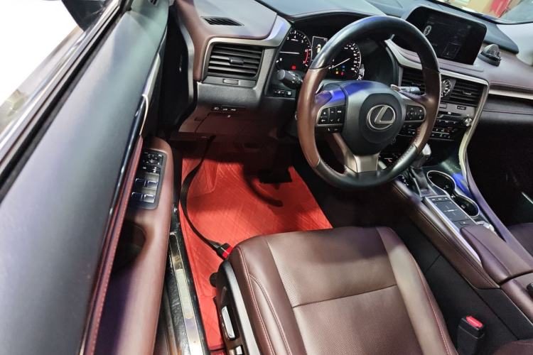 Used Lexus RX 2020 Facelifted 300 4x4 Elegant Edition Driver Seat