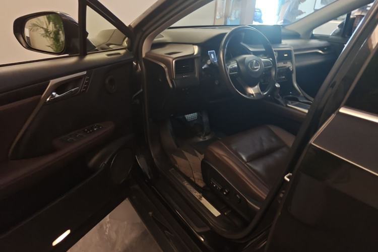 Used Lexus RX 2020 300 4x4 Elegant Edition China VI Driver Seat