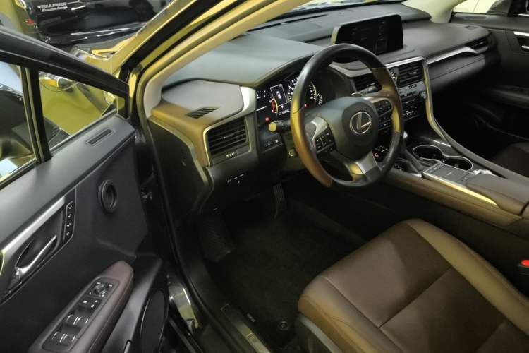 Used Lexus RX 2020 Facelifted 300 4x4 Elegant Edition Driver Seat