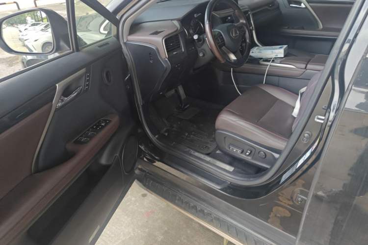 Used Lexus RX 2020 300 4x4 Elegant Edition China VI Driver Seat