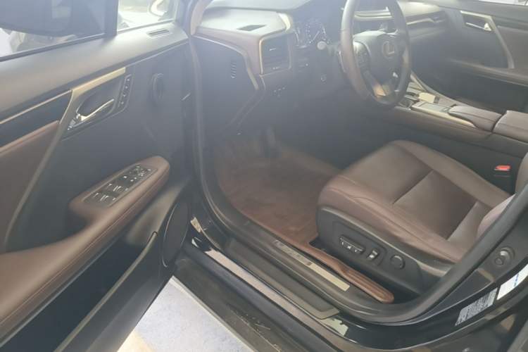 Used Lexus RX 2020 Facelifted 300 4x4 Elegant Edition Driver Seat