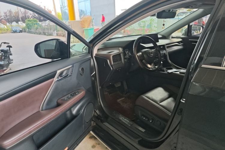 Used Lexus RX 2020 Facelifted 300 4x4 Elegant Edition Driver Seat