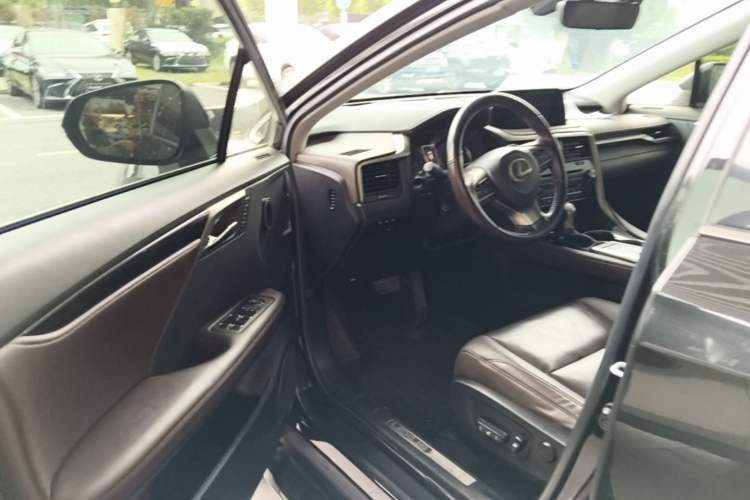 Used Lexus RX 2020 Facelifted 300 4x4 Elegant Edition Driver Seat