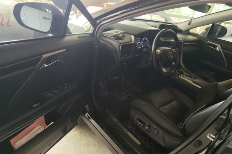 Used Lexus RX 2020 300 4x4 Elegant Edition China VI Driver Seat