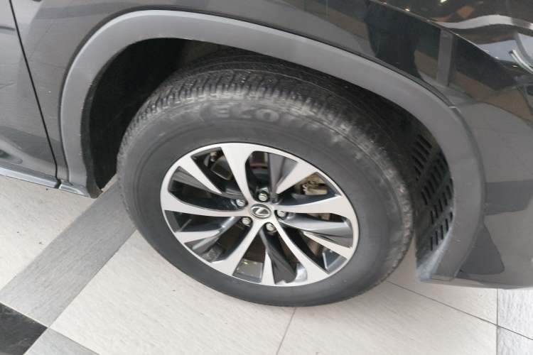 Used Lexus RX 2020 Revised Version 300 Two-Wheel Drive Comfort Edition Exterior 4
