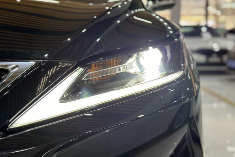 Used Lexus RX 2020 Revised Version 300 Two-Wheel Drive Elite Edition Exterior 8