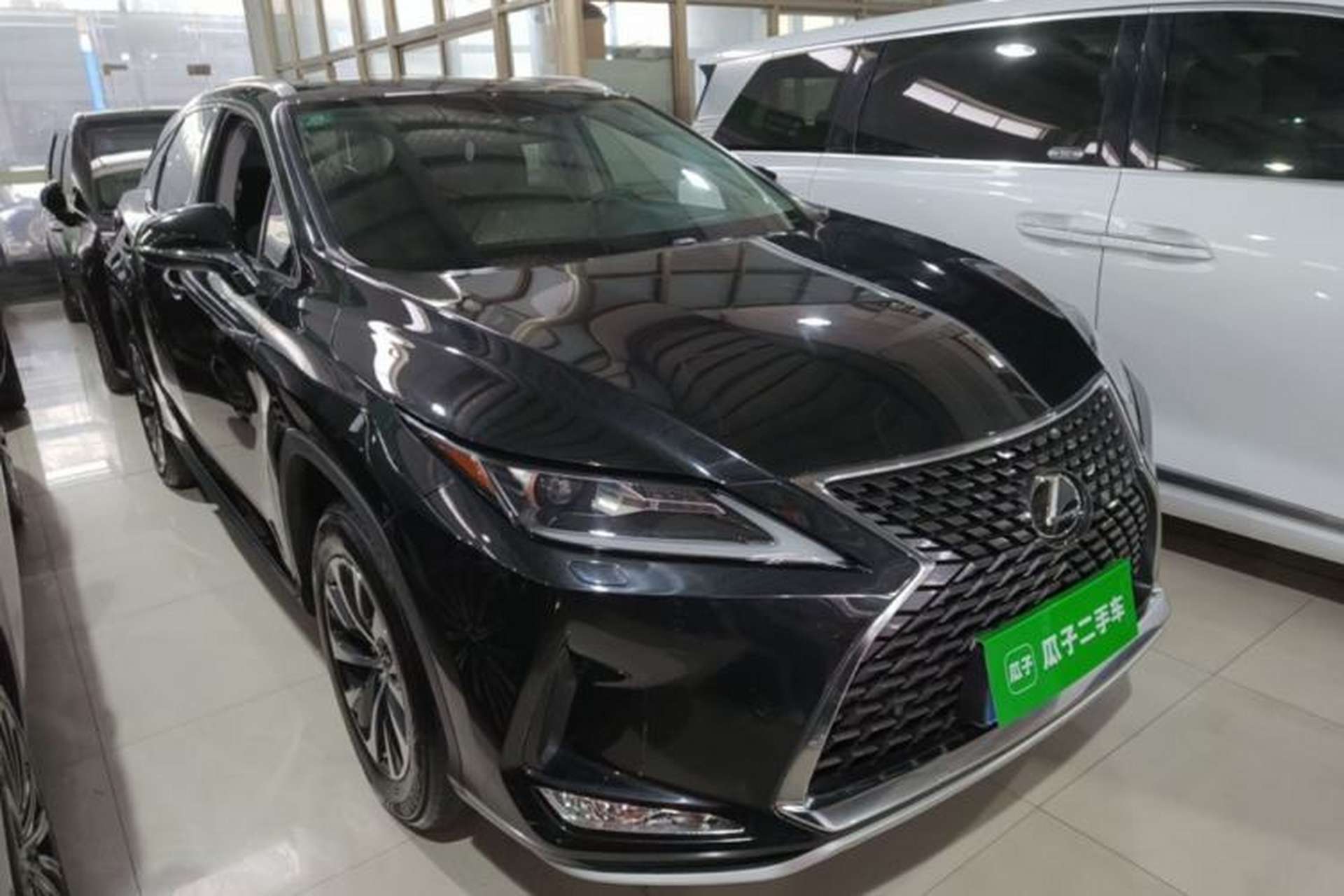 Used Lexus RX 2020 Revised Version 300 Two-Wheel Drive Elite Edition Front Right 45 Deg