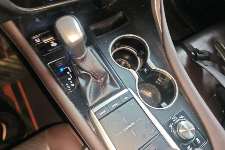 Used Lexus RX 2020 450hL Four-Wheel Drive Elegant 7-Seater China VI Standard Gear Lever