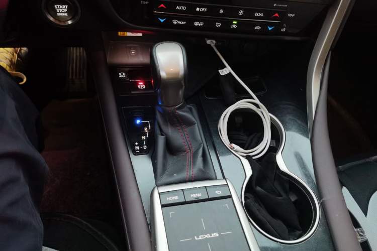 Used Lexus RX 2020 Facelifted 300 4x4 Elegant Edition Gear Lever
