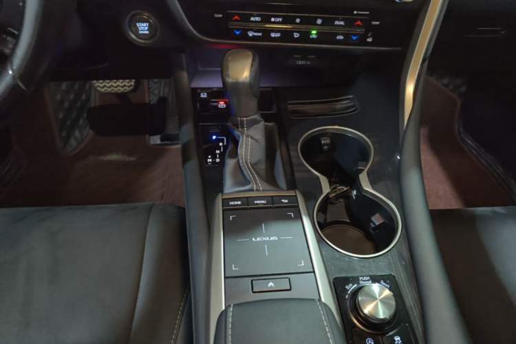 Used Lexus RX 2020 Revised Version 300 Two-Wheel Drive Elite Edition Gear Lever