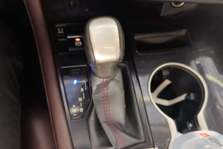 Used Lexus RX 2020 300 4x4 Elegant Edition China VI Gear Lever