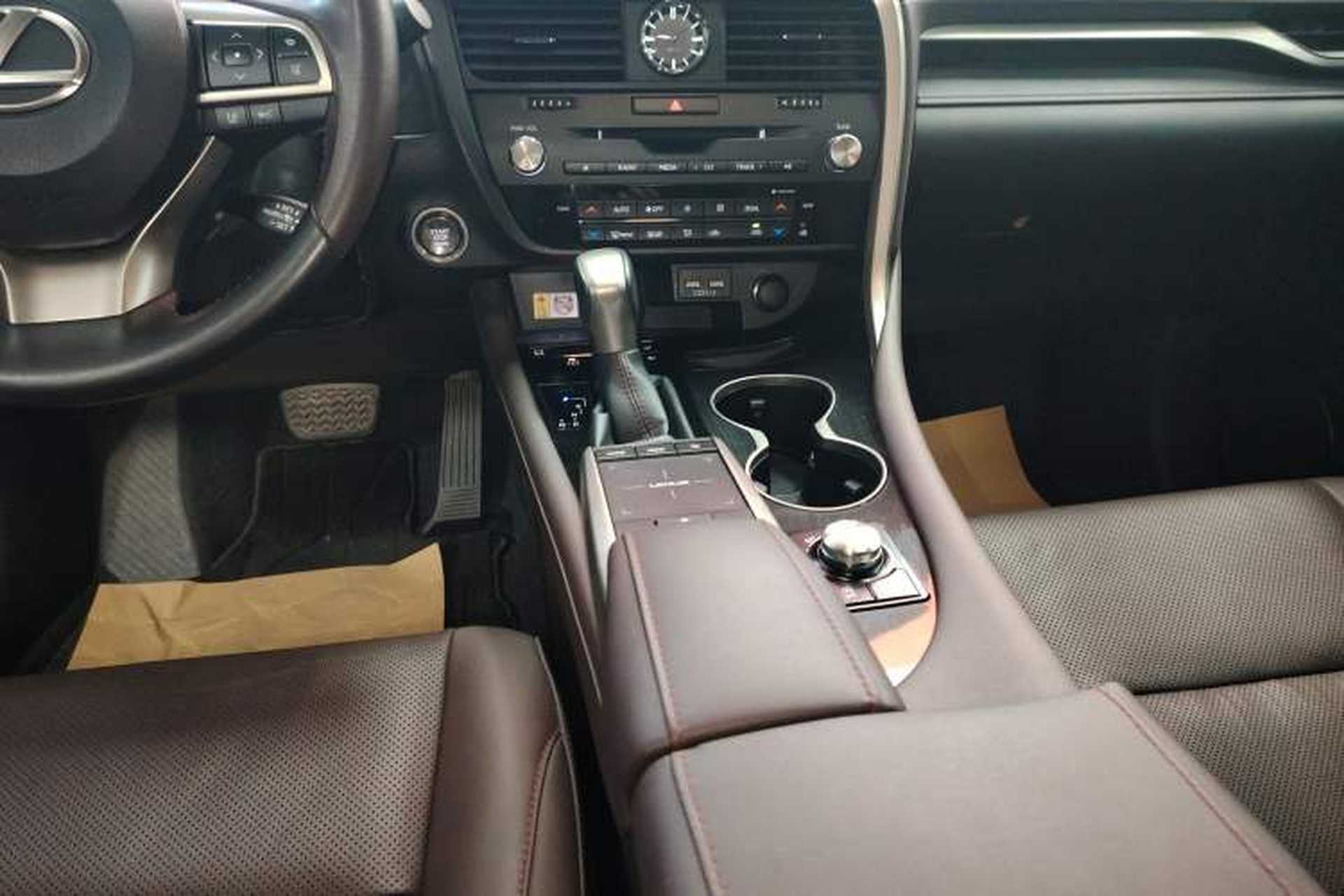 Used Lexus RX 2020 Facelifted 300 4x4 Elegant Edition Gear Lever