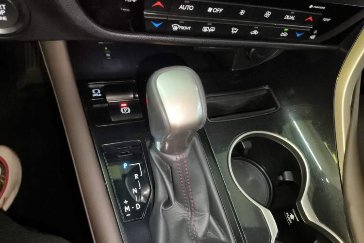 Used Lexus RX 2020 Facelifted 300 4x4 Elegant Edition Gear Lever