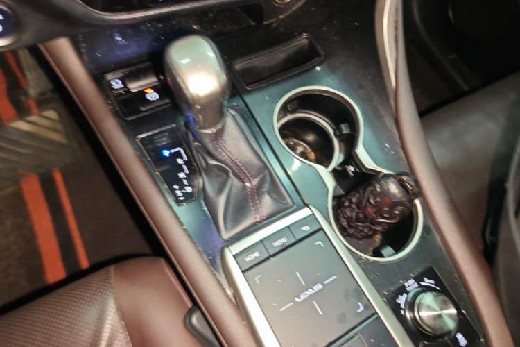 Used Lexus RX 2020 450hL Four-Wheel Drive Elegant 7-Seater China VI Standard Gear Lever