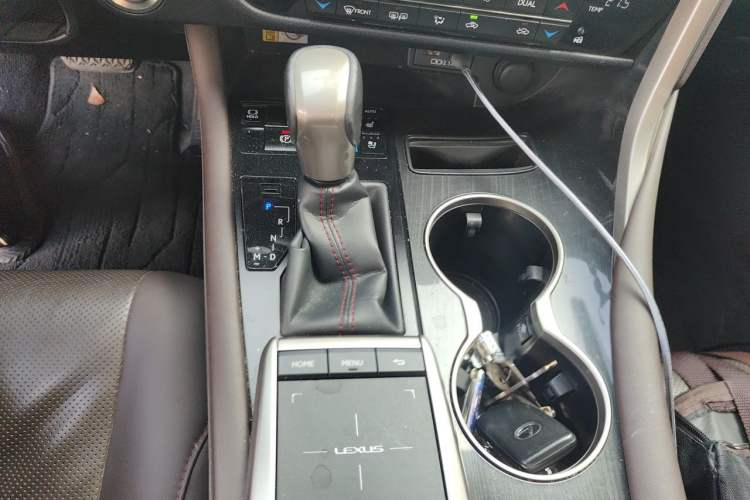 Used Lexus RX 2020 Revised Version 300 Two-Wheel Drive Comfort Edition Gear Lever