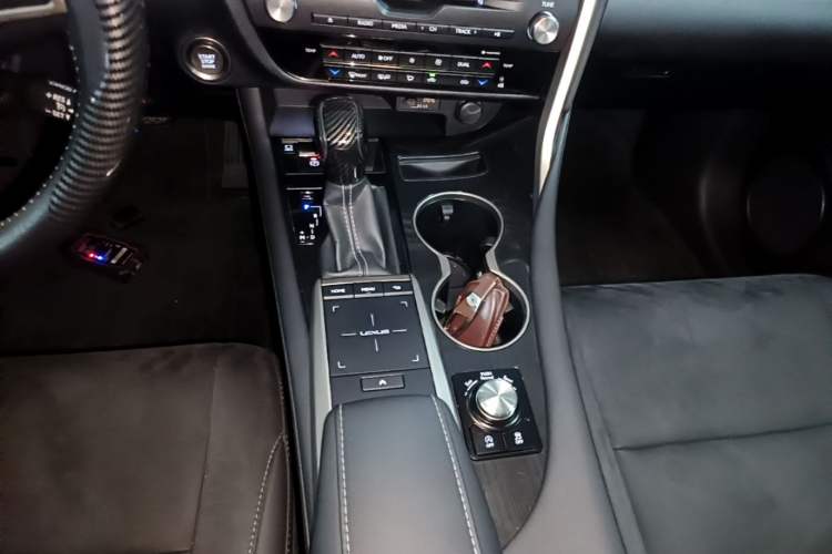 Used Lexus RX 2020 Revised Version 300 Two-Wheel Drive Elite Edition Gear Lever