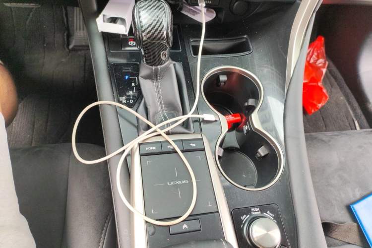 Used Lexus RX 2020 Revised Version 300 Two-Wheel Drive Elite Edition Gear Lever
