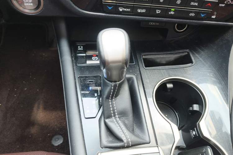 Used Lexus RX 2020 Revised Version 300 Two-Wheel Drive Elite Edition Gear Lever