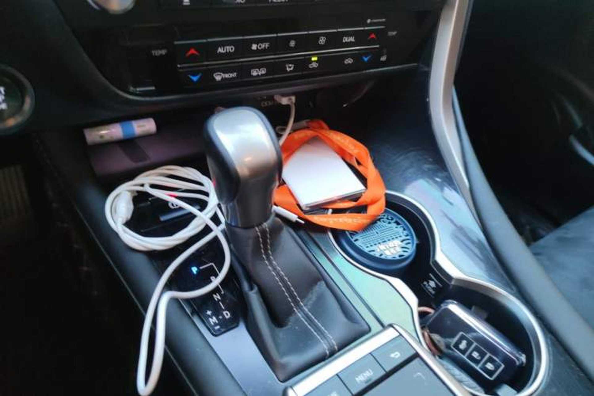 Used Lexus RX 2020 Revised Version 300 Two-Wheel Drive Elite Edition Gear Lever