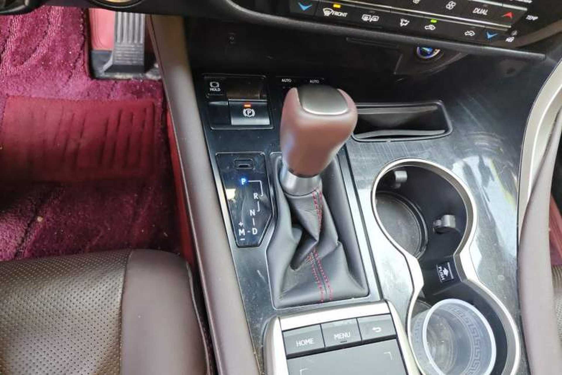 Used Lexus RX 2020 Facelifted 300 4x4 Elegant Edition Gear Lever