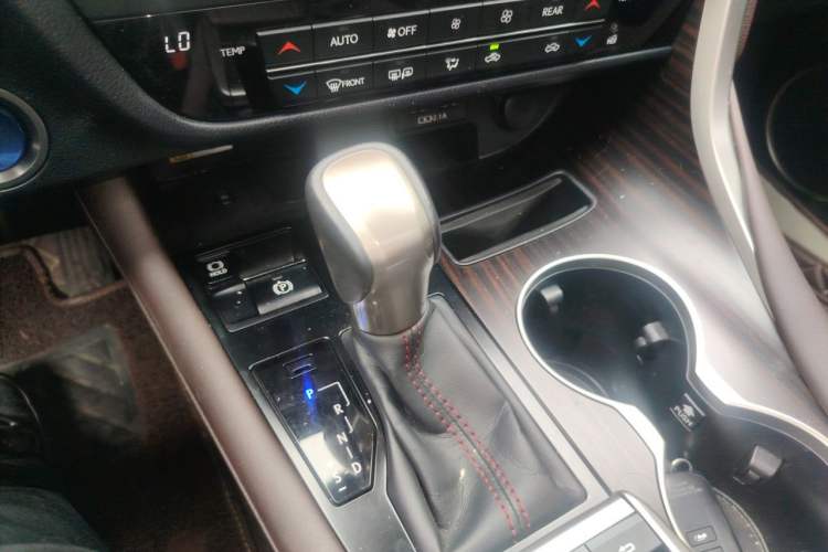 Used Lexus RX 2020 450hL Four-Wheel Drive Luxury 7-Seater China VI Standard Gear Lever