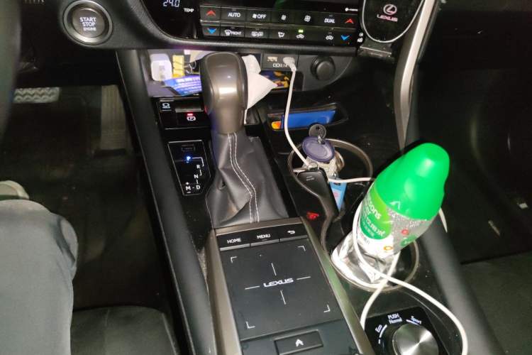 Used Lexus RX 2020 Revised Version 300 Two-Wheel Drive Elite Edition Gear Lever