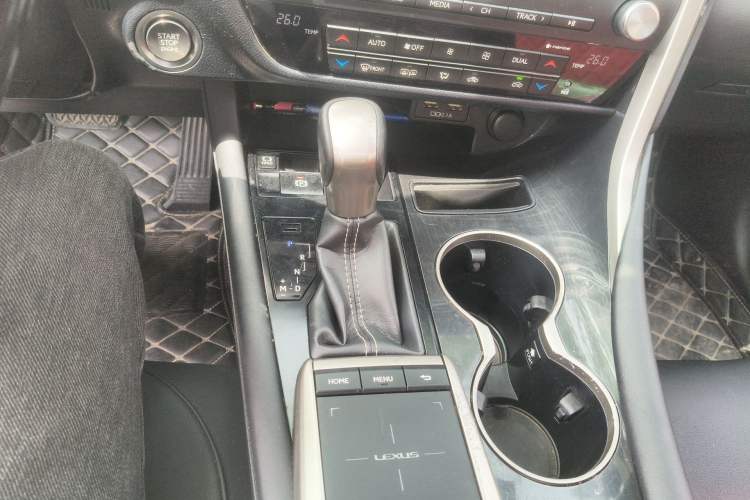 Used Lexus RX 2020 300 Two-Wheel Drive Elite Edition China VI Standard Gear Lever