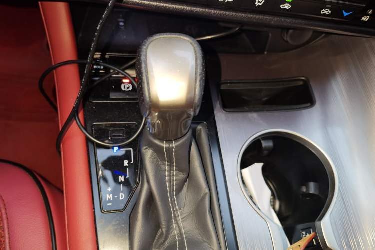 Used Lexus RX 2020 Revised Version 300 Four-Wheel Drive F SPORT Gear Lever