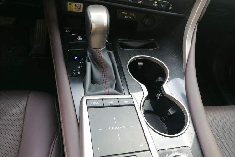Used Lexus RX 2020 450h Four-Wheel Drive Elegant Edition China VI Standard Gear Lever