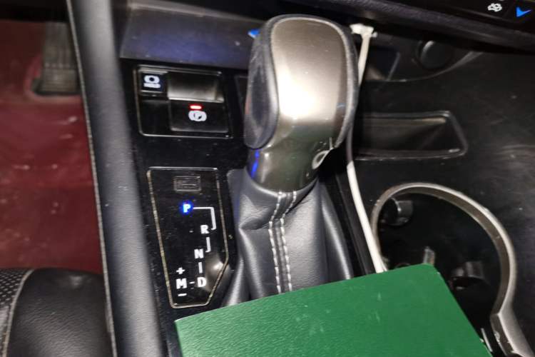 Used Lexus RX 2020 300 Two-Wheel Drive Comfort Edition China VI Standard Gear Lever