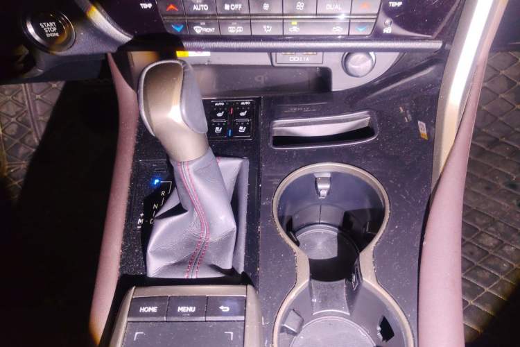 Used Lexus RX 2020 Facelifted 300 4x4 Elegant Edition Gear Lever