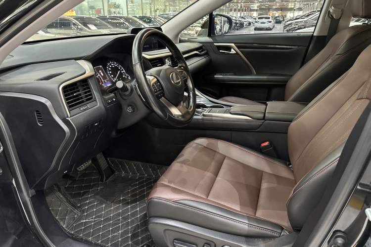 Used Lexus RX 2020 Revised Version 300 Two-Wheel Drive Elite Edition Interior 1