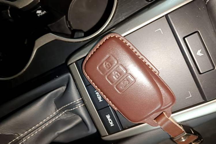 Used Lexus RX 2020 Revised Version 300 Two-Wheel Drive Elite Edition Interior 1