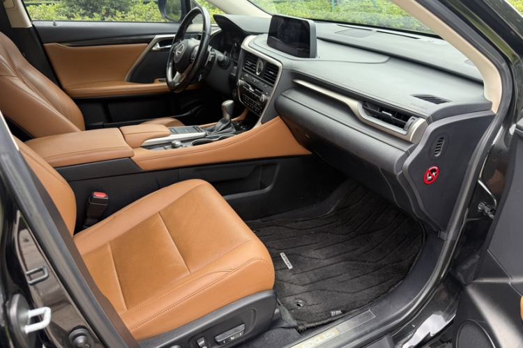 Used Lexus RX 2020 Facelifted 300 4x4 Elegant Edition Interior 2