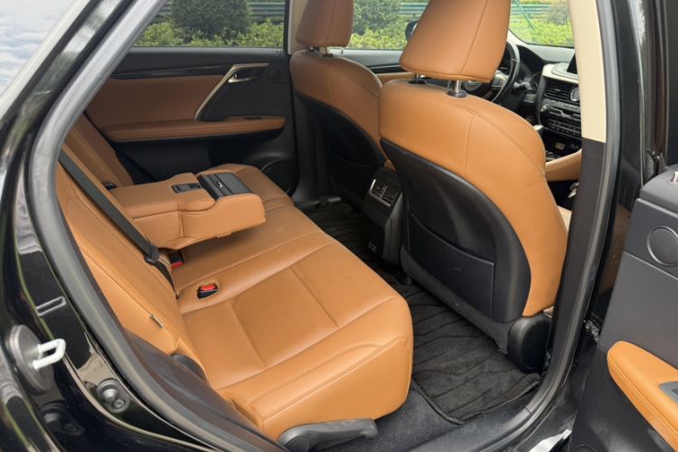 Used Lexus RX 2020 Facelifted 300 4x4 Elegant Edition Interior 5