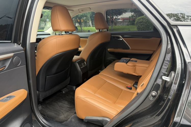 Used Lexus RX 2020 Facelifted 300 4x4 Elegant Edition Interior 7