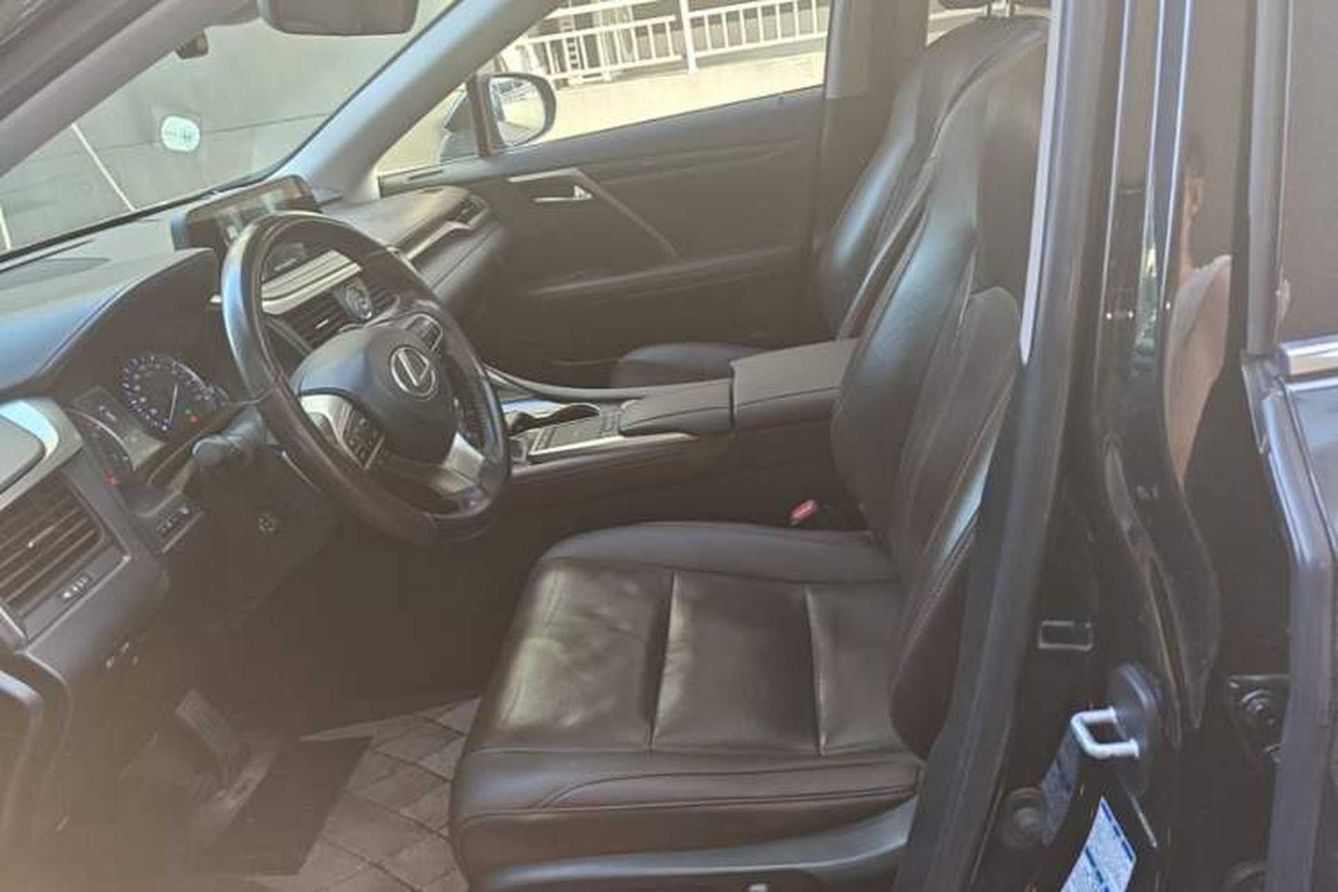 Used Lexus RX 2020 300 4x4 Elegant Edition China VI Left Front Seat