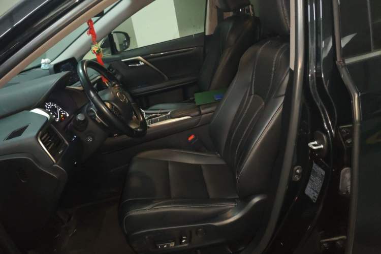 Used Lexus RX 2020 Revised Version 300 Two-Wheel Drive Elite Edition Left Front Seat