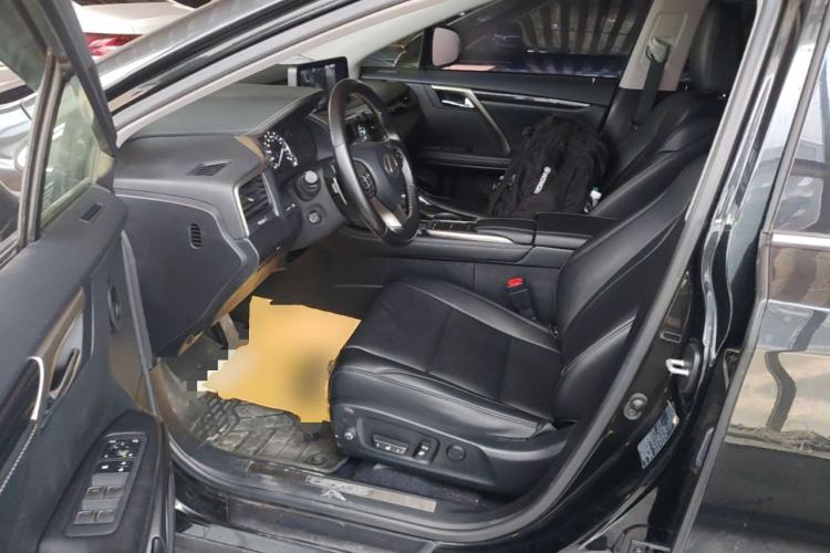 Used Lexus RX 2020 Revised Version 300 Two-Wheel Drive Elite Edition Left Front Seat