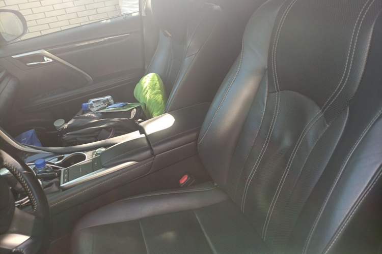 Used Lexus RX 2020 300 4x4 Elegant Edition China VI Left Front Seat