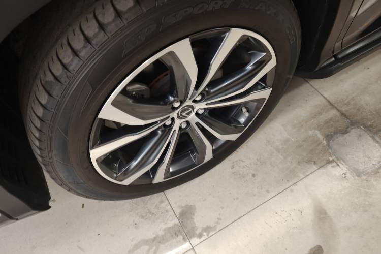 Used Lexus RX 2020 Facelifted 300 4x4 Elegant Edition Left Front Wheel Hub