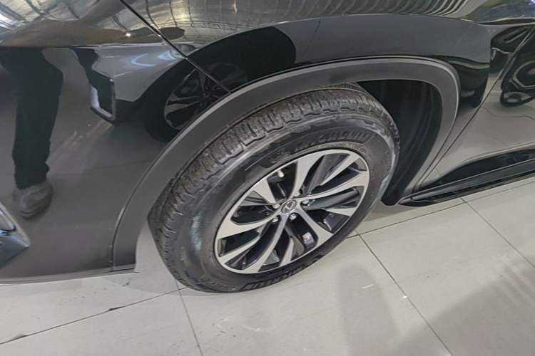 Used Lexus RX 2020 Revised Version 300 Two-Wheel Drive Comfort Edition Left Front Wheel Hub