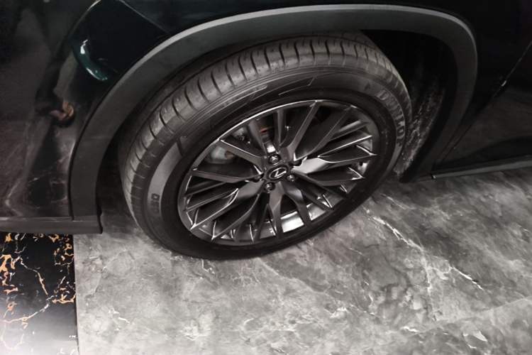 Used Lexus RX 2020 Revised Version 300 Four-Wheel Drive F SPORT Left Front Wheel Hub