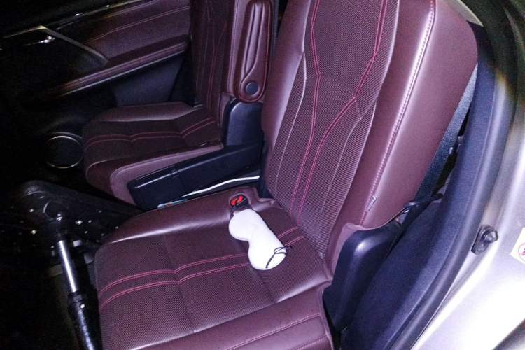 Used Lexus RX 2020 450hL Four-Wheel Drive Prestige Version 6 Seats China VI Standard Left Rear Seat