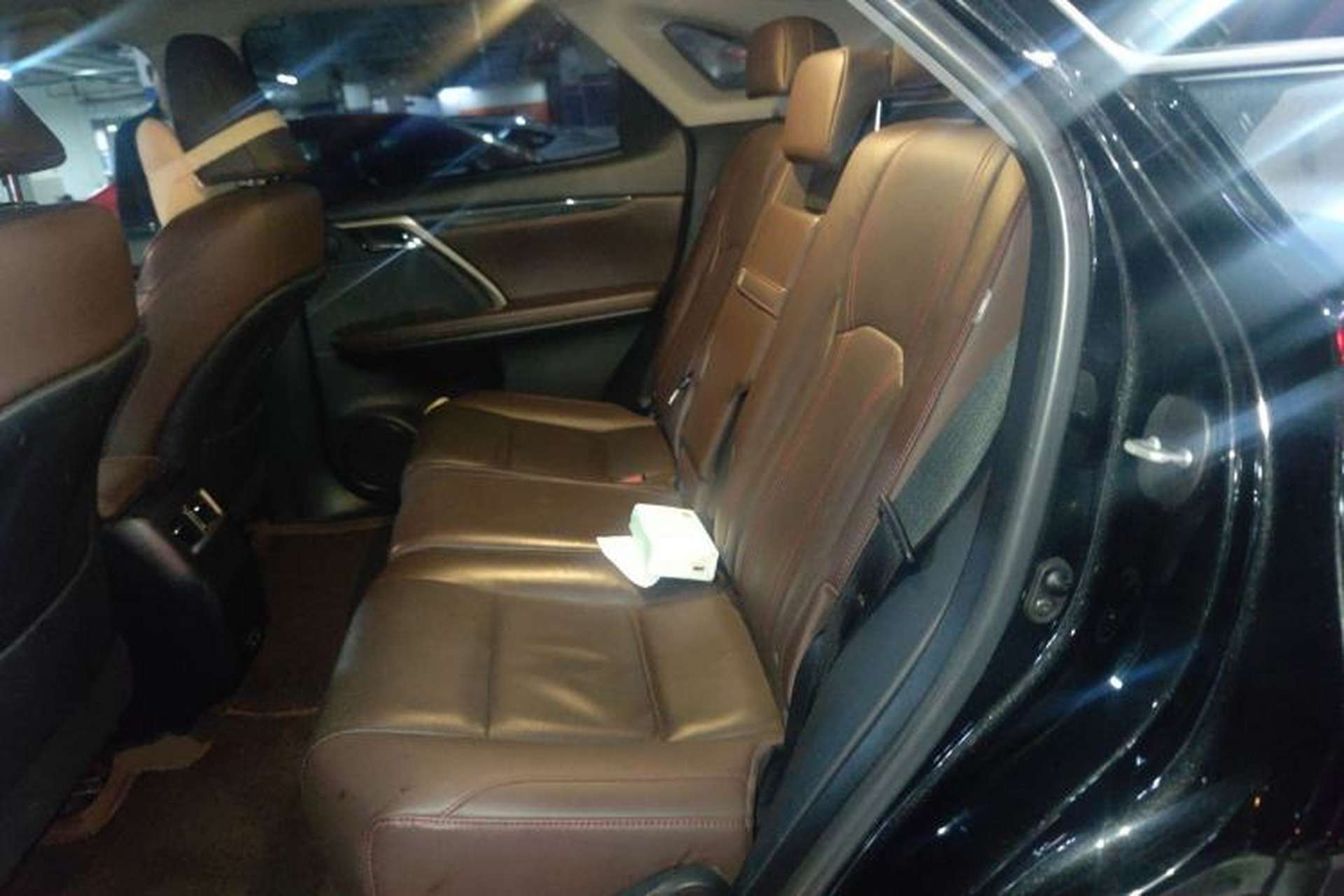 Used Lexus RX 2020 300 4x4 Elegant Edition China VI Left Rear Seat