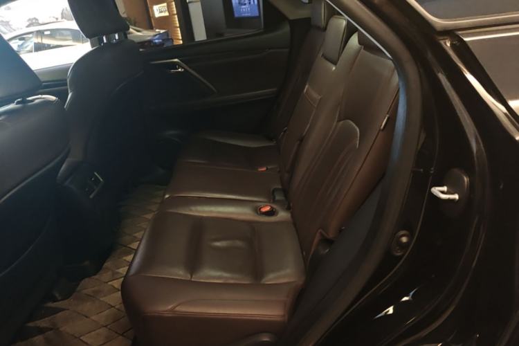 Used Lexus RX 2020 300 4x4 Elegant Edition China VI Left Rear Seat